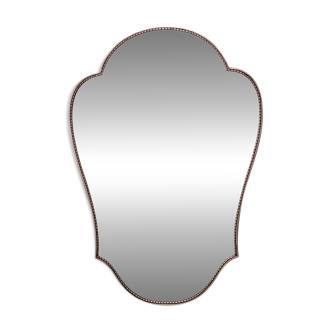 Miroir mural biseauté en forme de bouclier en laiton, Italie