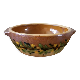 Earthen cup by the manufacture Grespots of Digoin