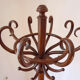 Porte-manteau perroquet de la marque Thonet