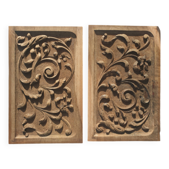 Pair of pediment / bas relief / carved wooden plaque