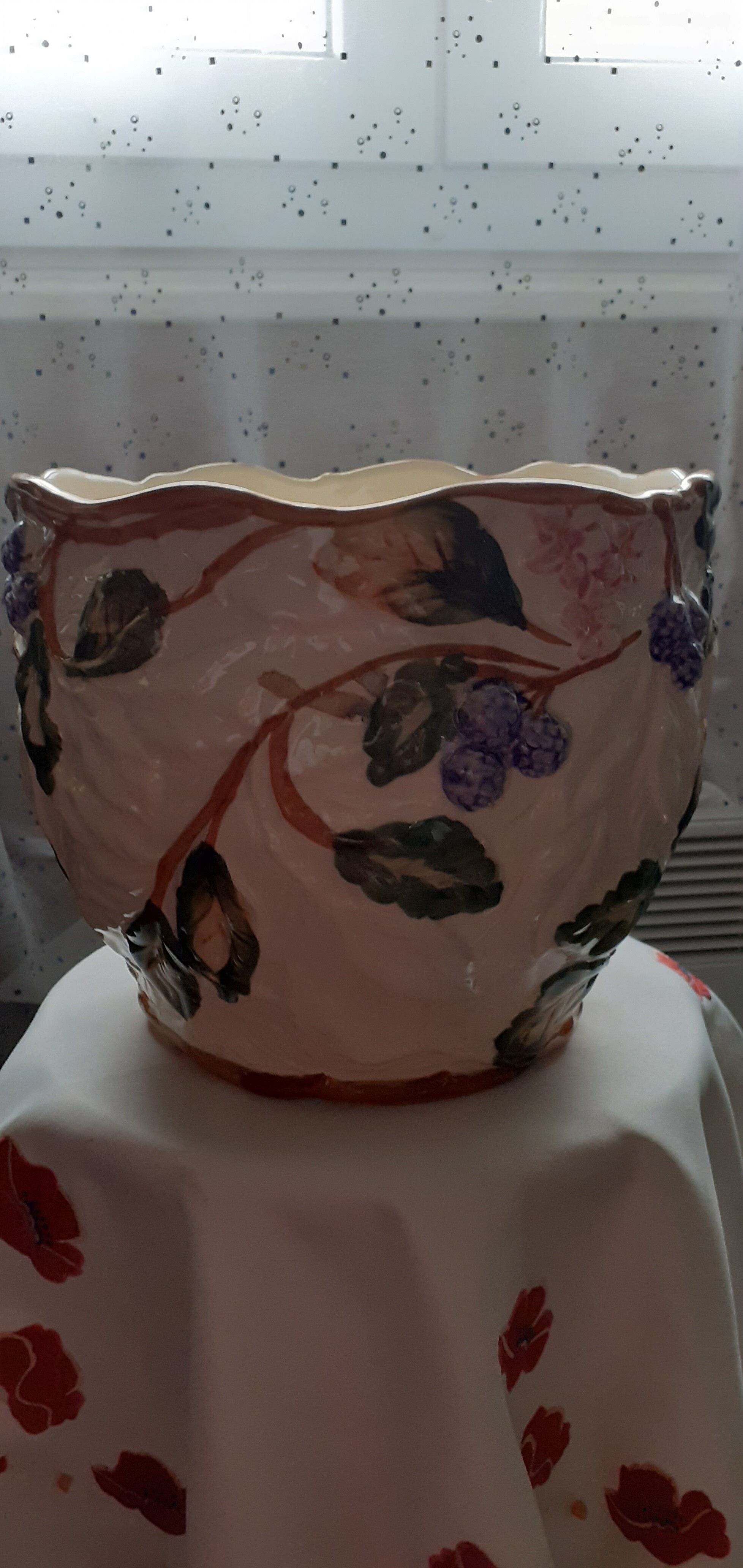 cache pot slurry fruits and flowers ceramic