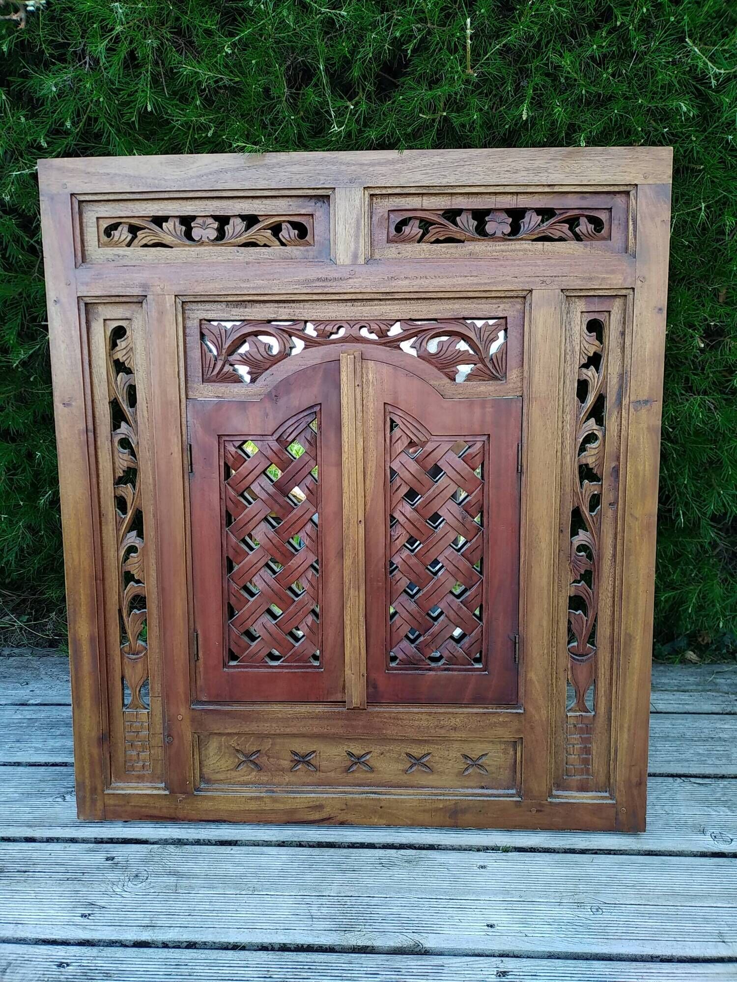 Miroir Balinais Vintage à Porte Volet Sculpté à la Main .