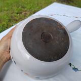 Enamelled cast iron fondue pan