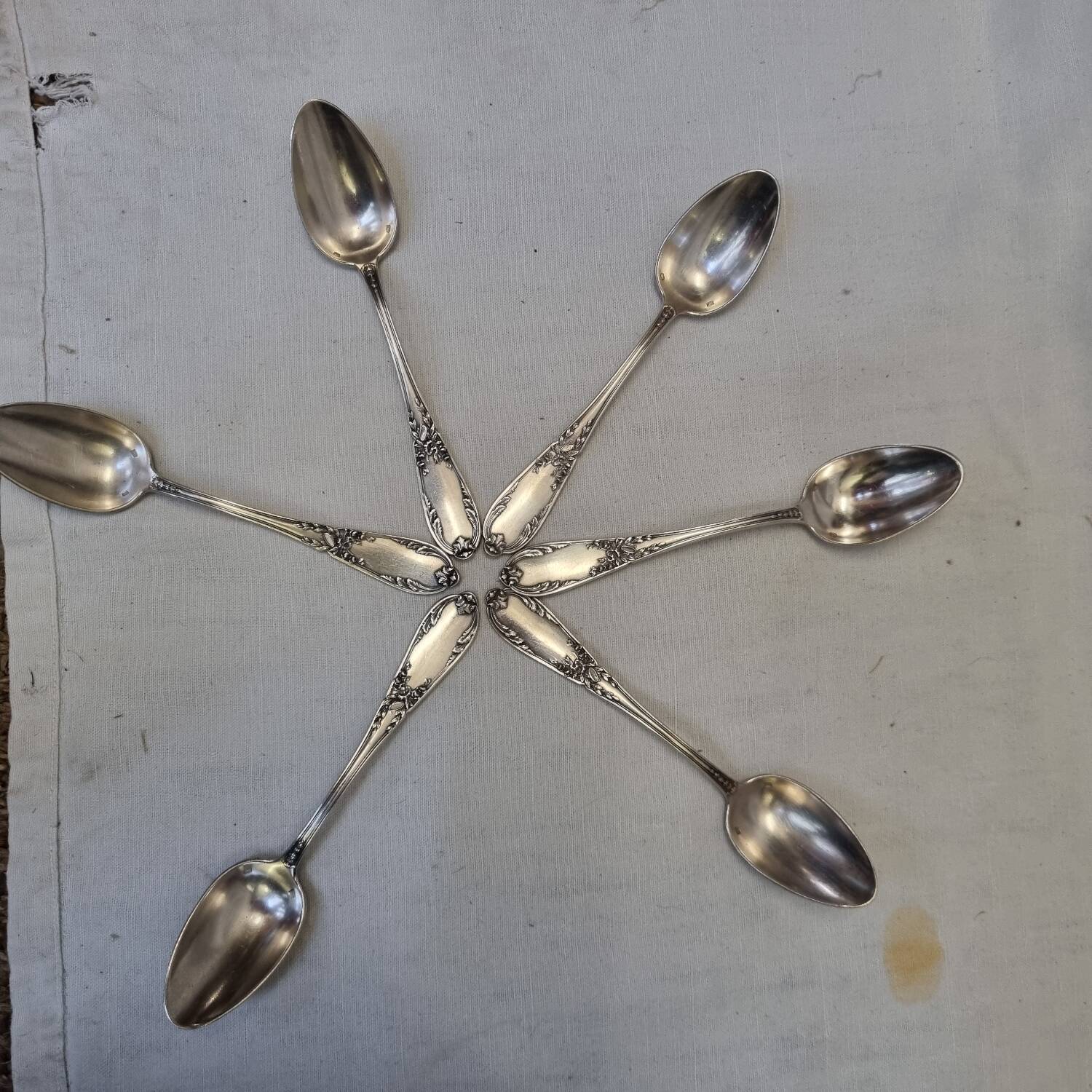 6 Art Deco silver teaspoons