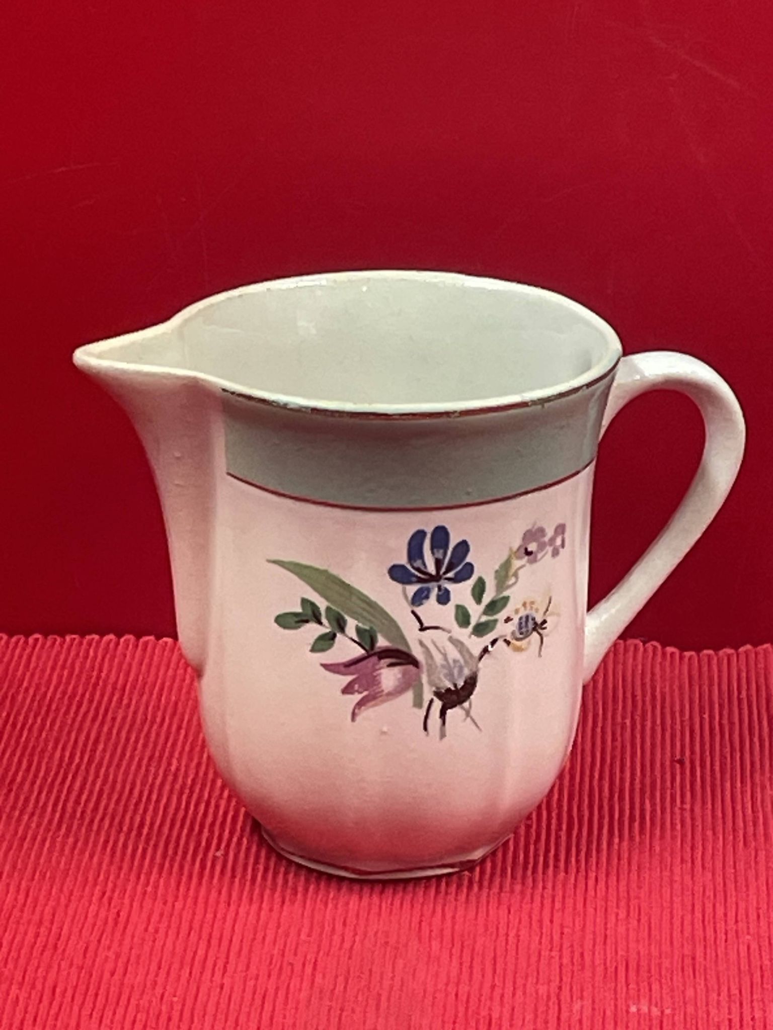 L'Amandinoise, Milk jug H 8 cm