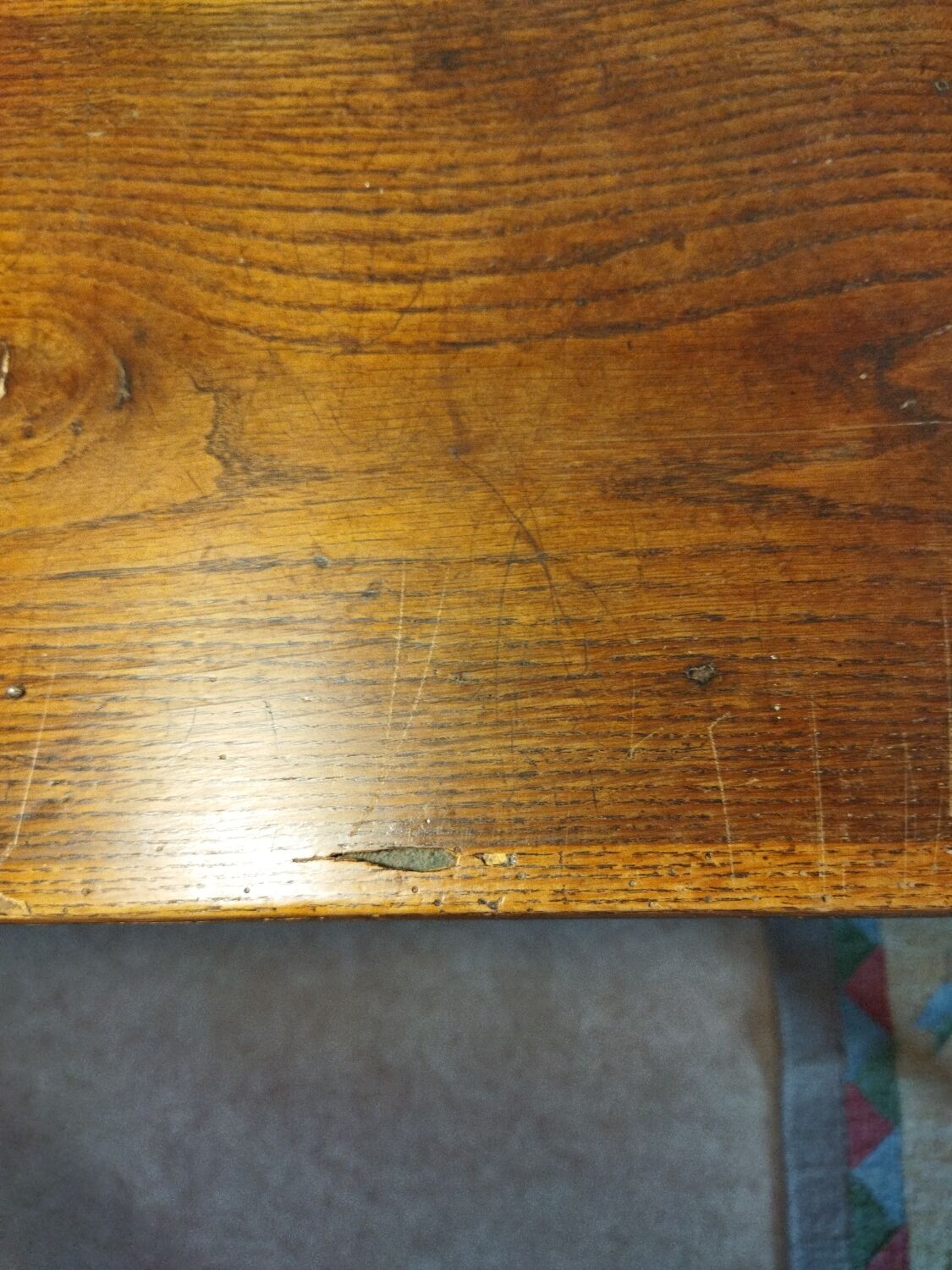 Desk with turned legs