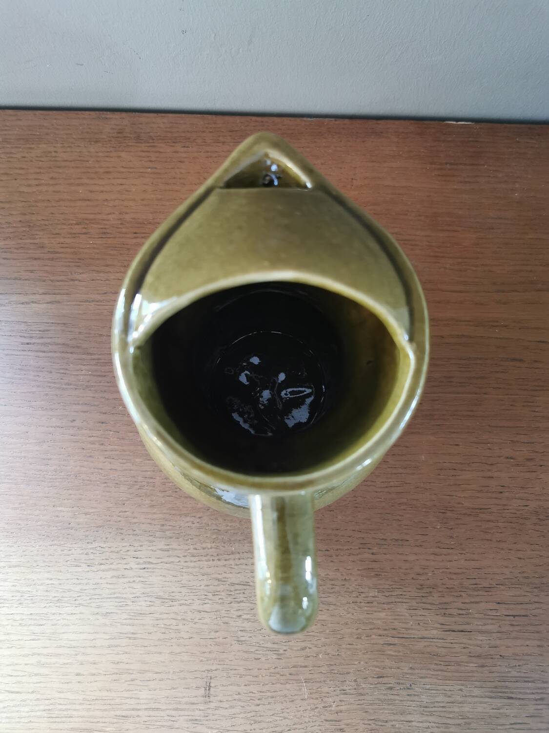 Vintage ceramic pitcher and 6 cups