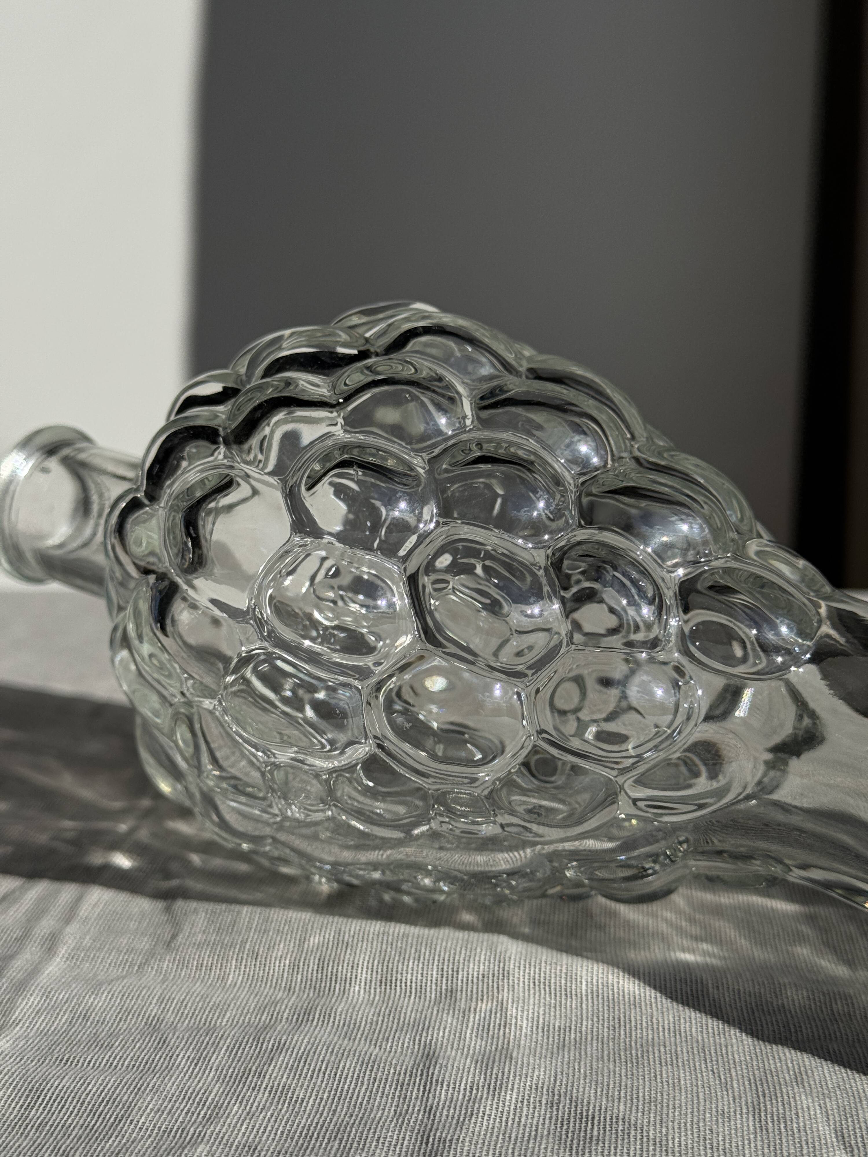 Carafe en verre moulé en forme de raisin H29 D10
