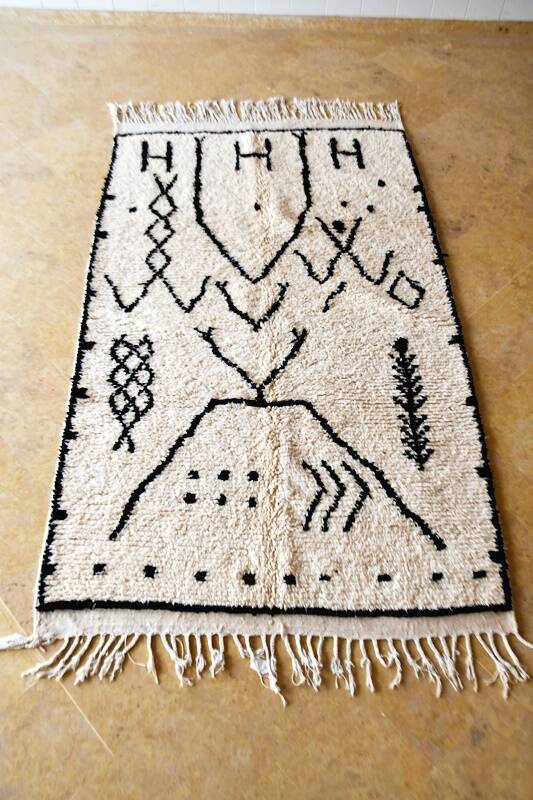 Azilal Moroccan Berber rug 250 x 146 cm New