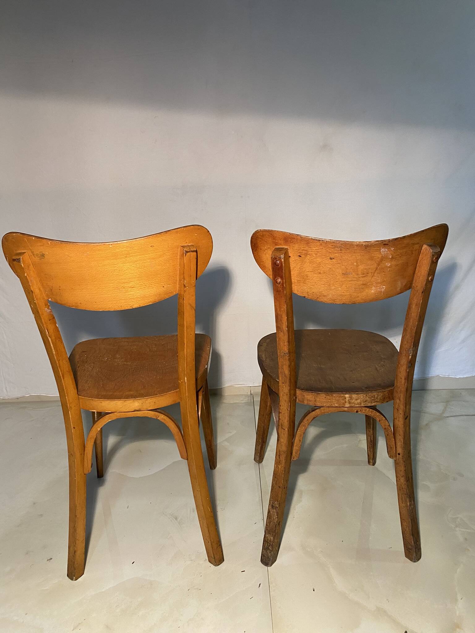 Pair of mismatched vintage chairs - 50s minimalist design