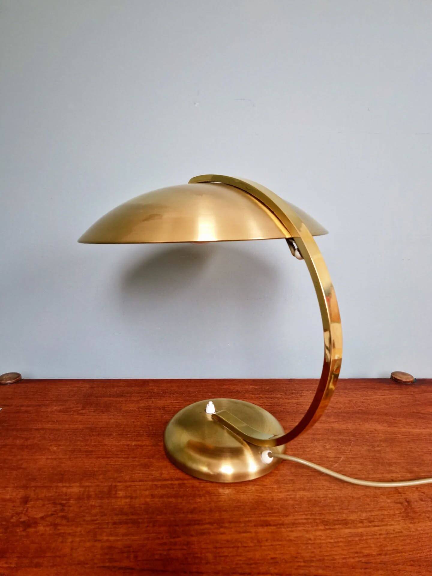 Bauhaus desk lamp in brass, Egon Hillebrand, 1930