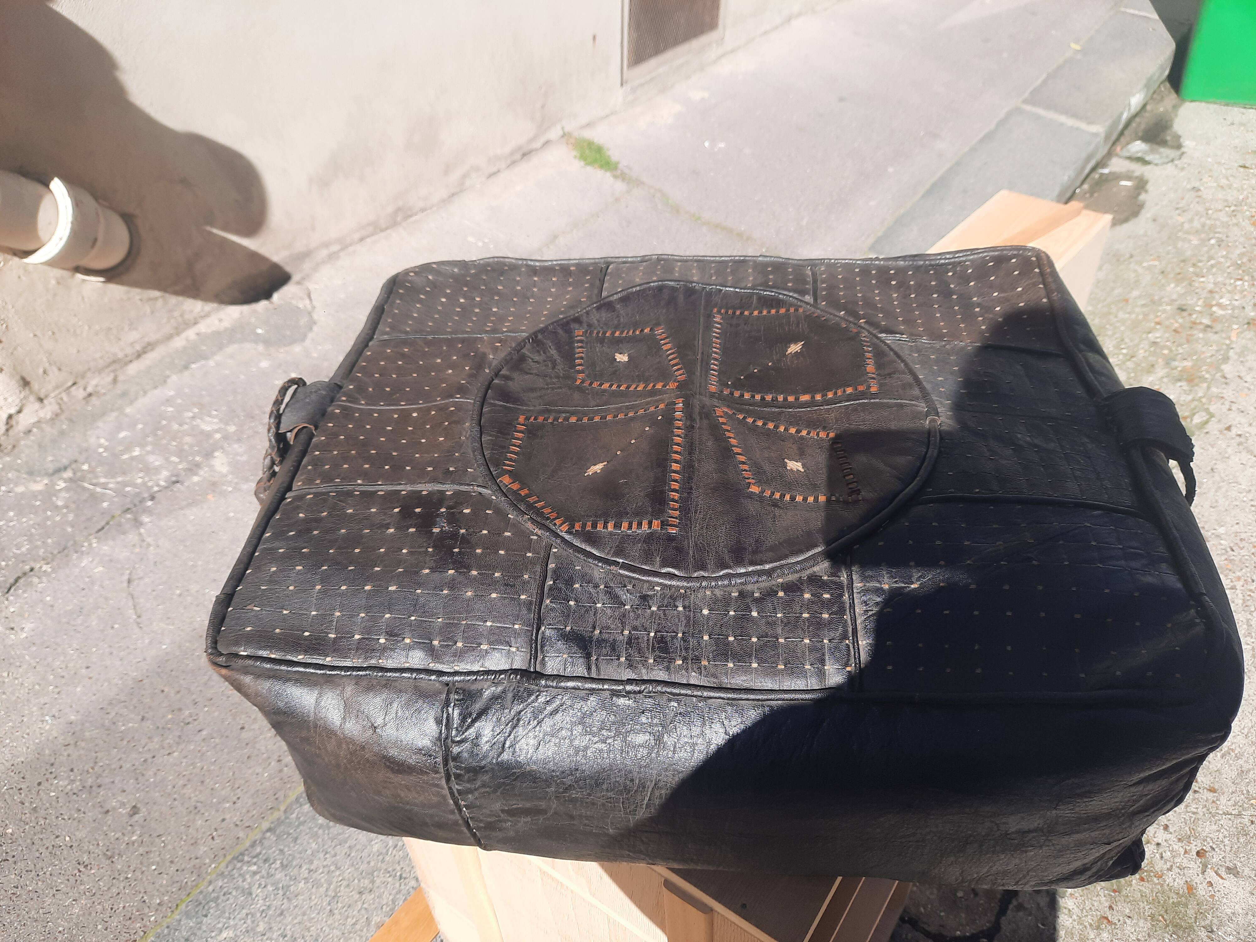 Vintage leather pouf