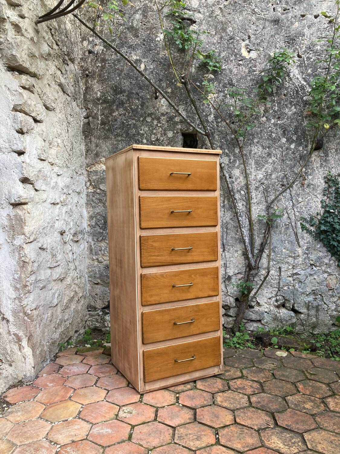 Vintage chest of drawers