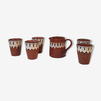 Coffee service in sandstone Amerindian motif