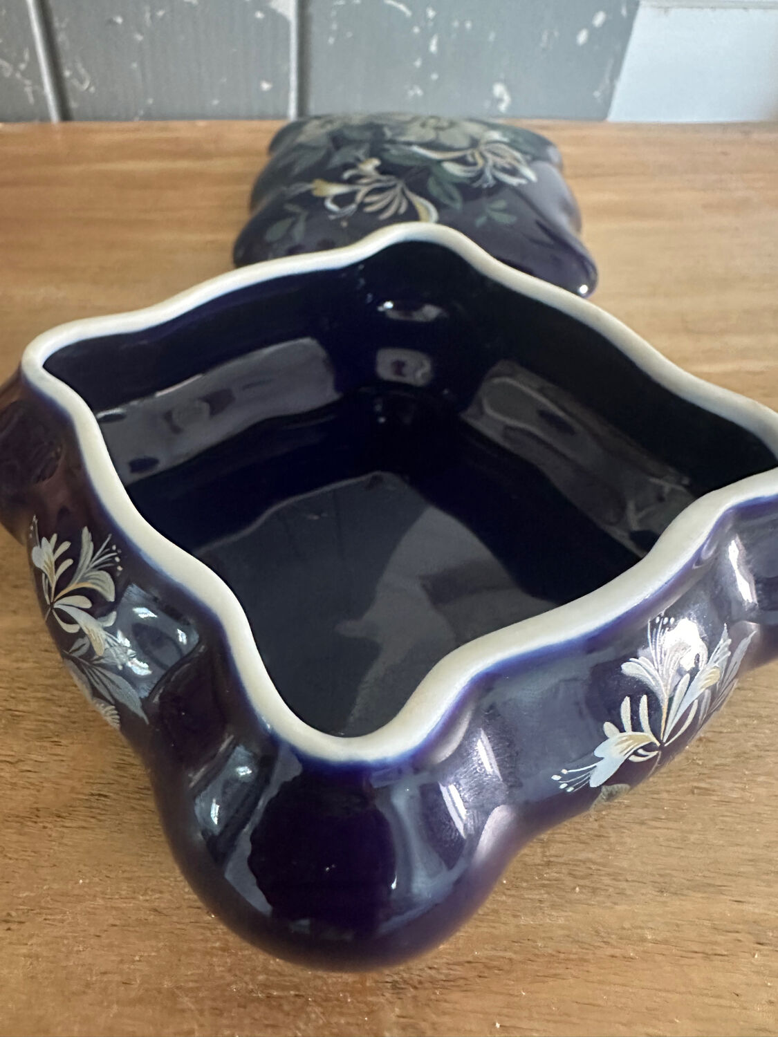 Small ceramic candy box