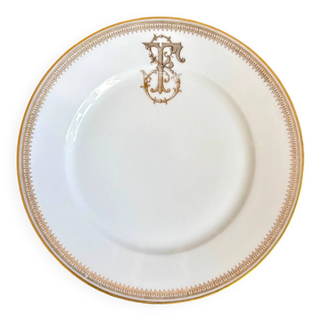 Gold monogrammed porcelain plate "F"
