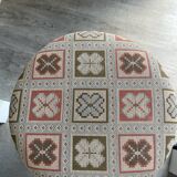 Round piano stool