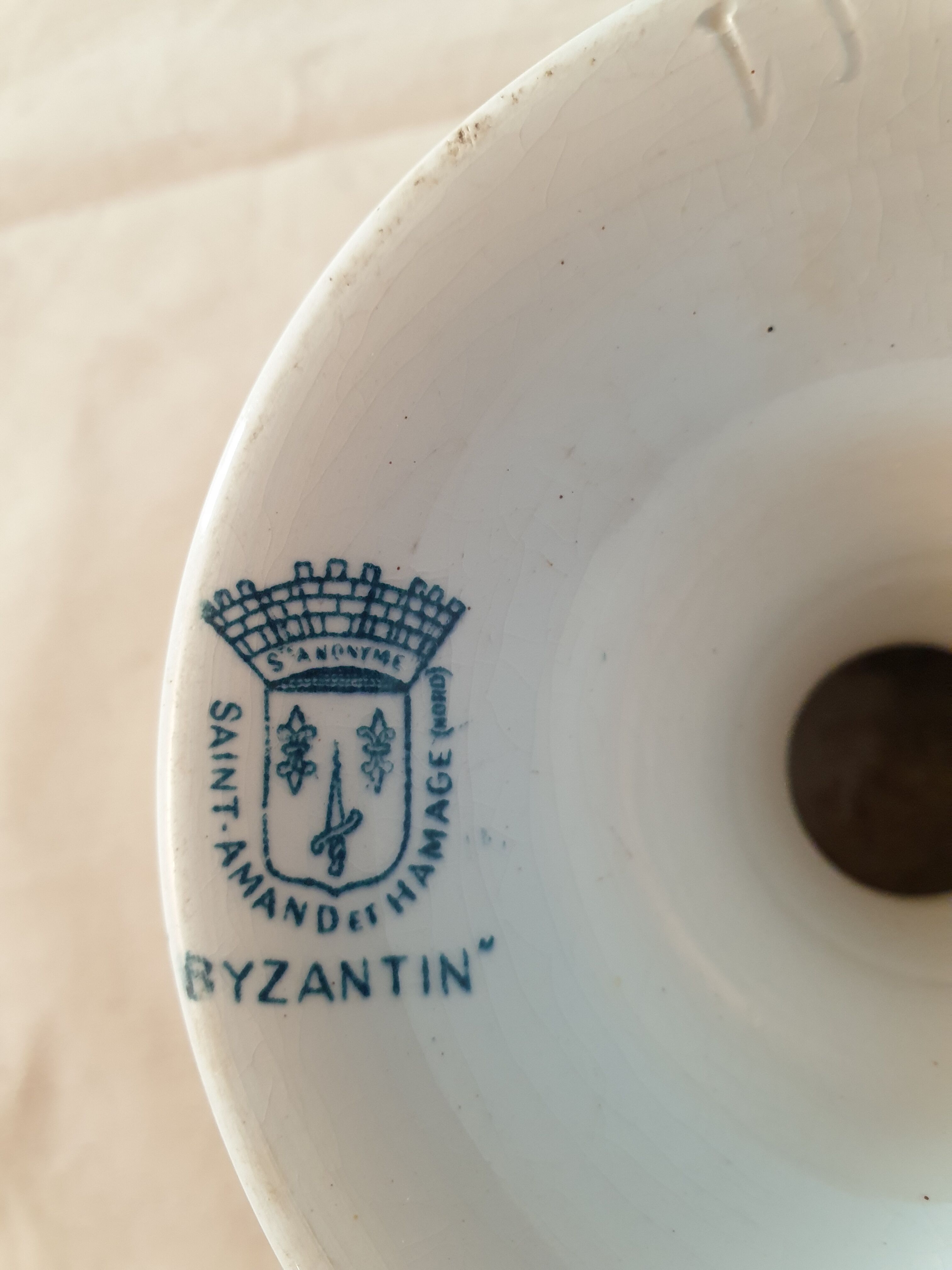 Comedy skated Saint Amand and Hamage