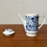 Teapot or coffee pot in German ceramic from the mid-century, Hamburg Form 20 series decor Blumenspiel by Lieselotte Kantner for Melitta, 1960s.