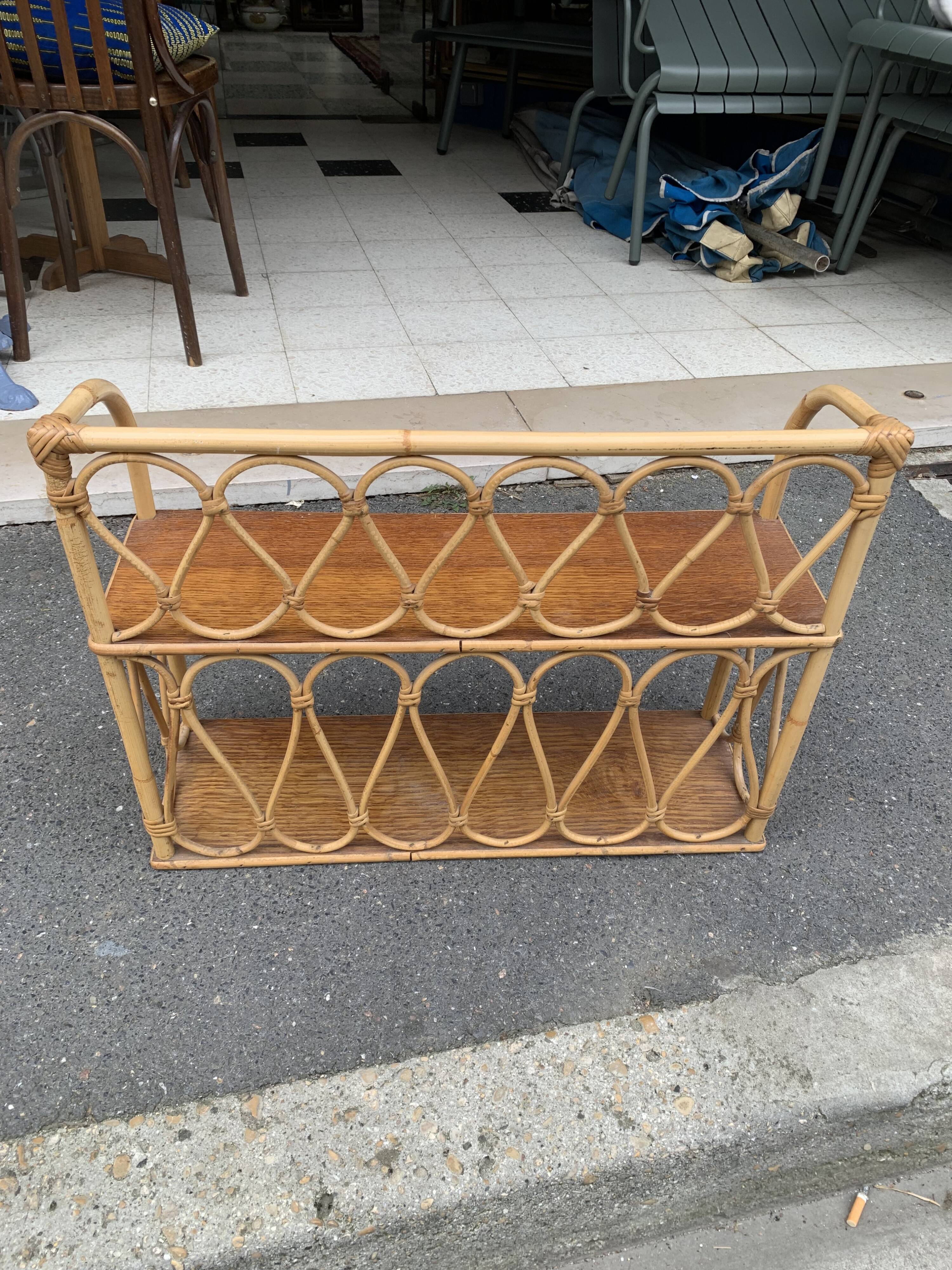 Wall shelf 2 trays, old, rattan.