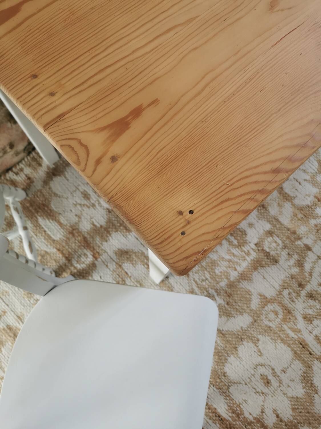 Small table, desk and its patinated chair