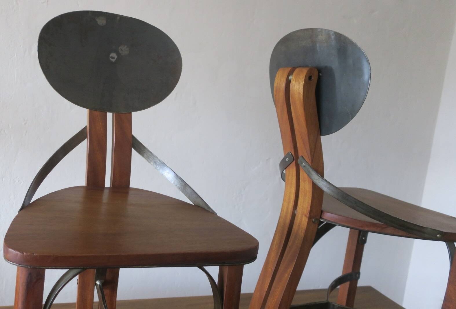 Brutalist 6 chairs and dining table in teak and patinated steel, 1960s