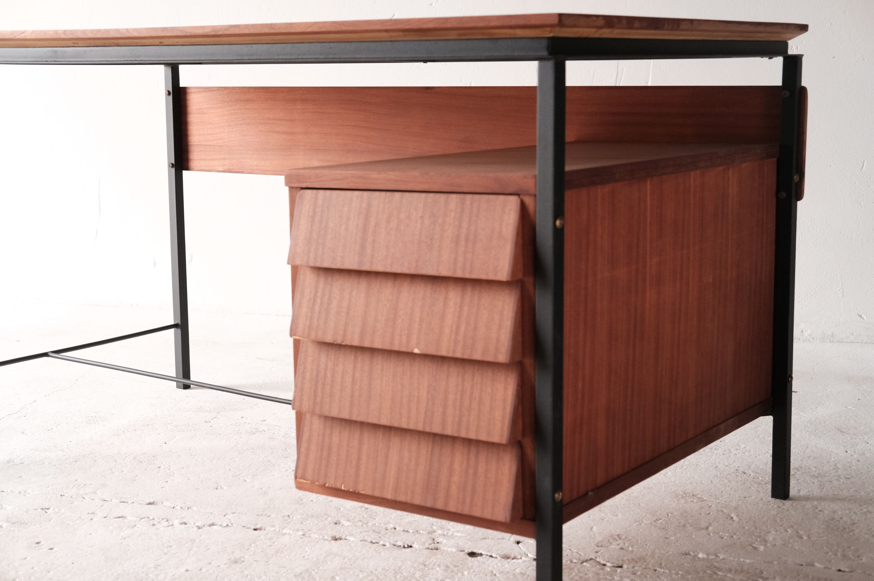 Vintage Italian Desk, 1960s