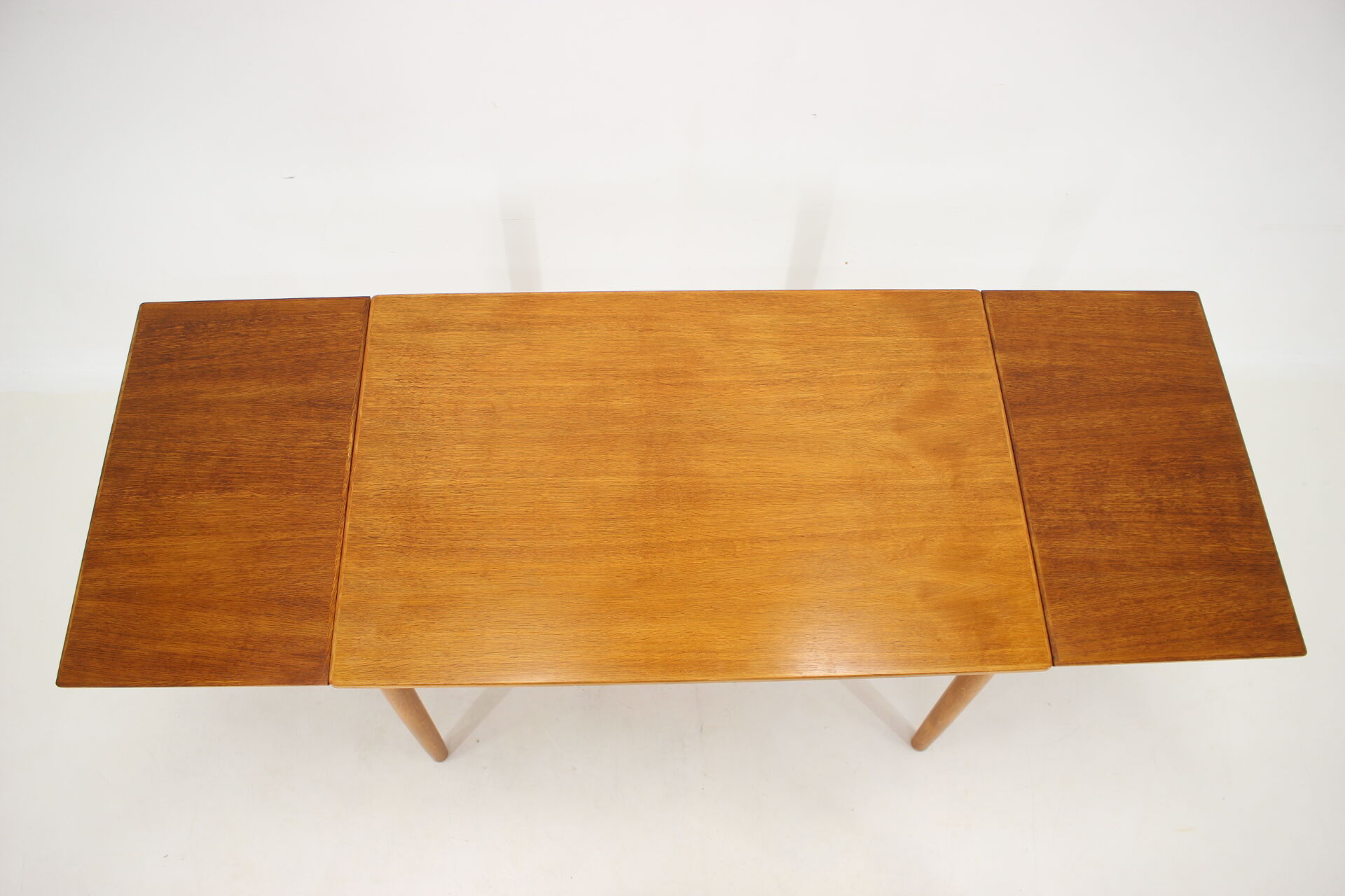 1960s Danish Extendable Dining Table in Oak