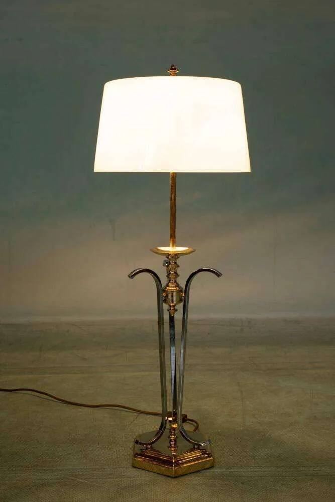 Vintage brass table lamp in Hollywood Regency style from the 50s/60s.