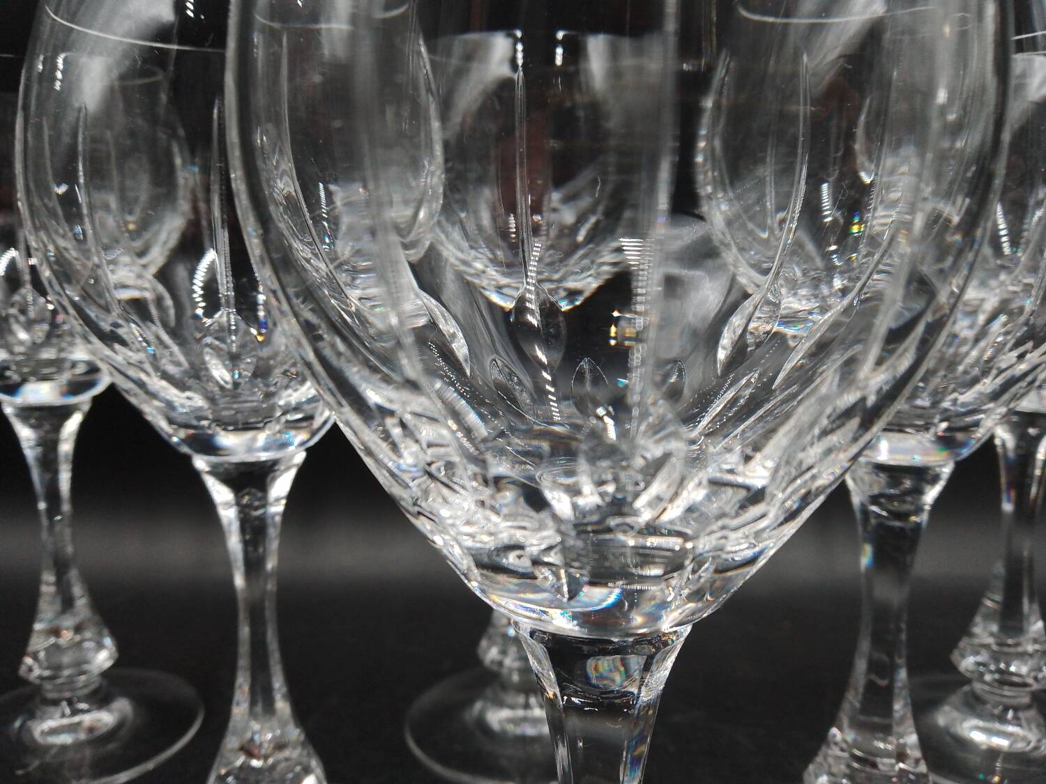 6 Wine glasses in cut crystal from Lorraine LEMBERG model NORA H 18 cm