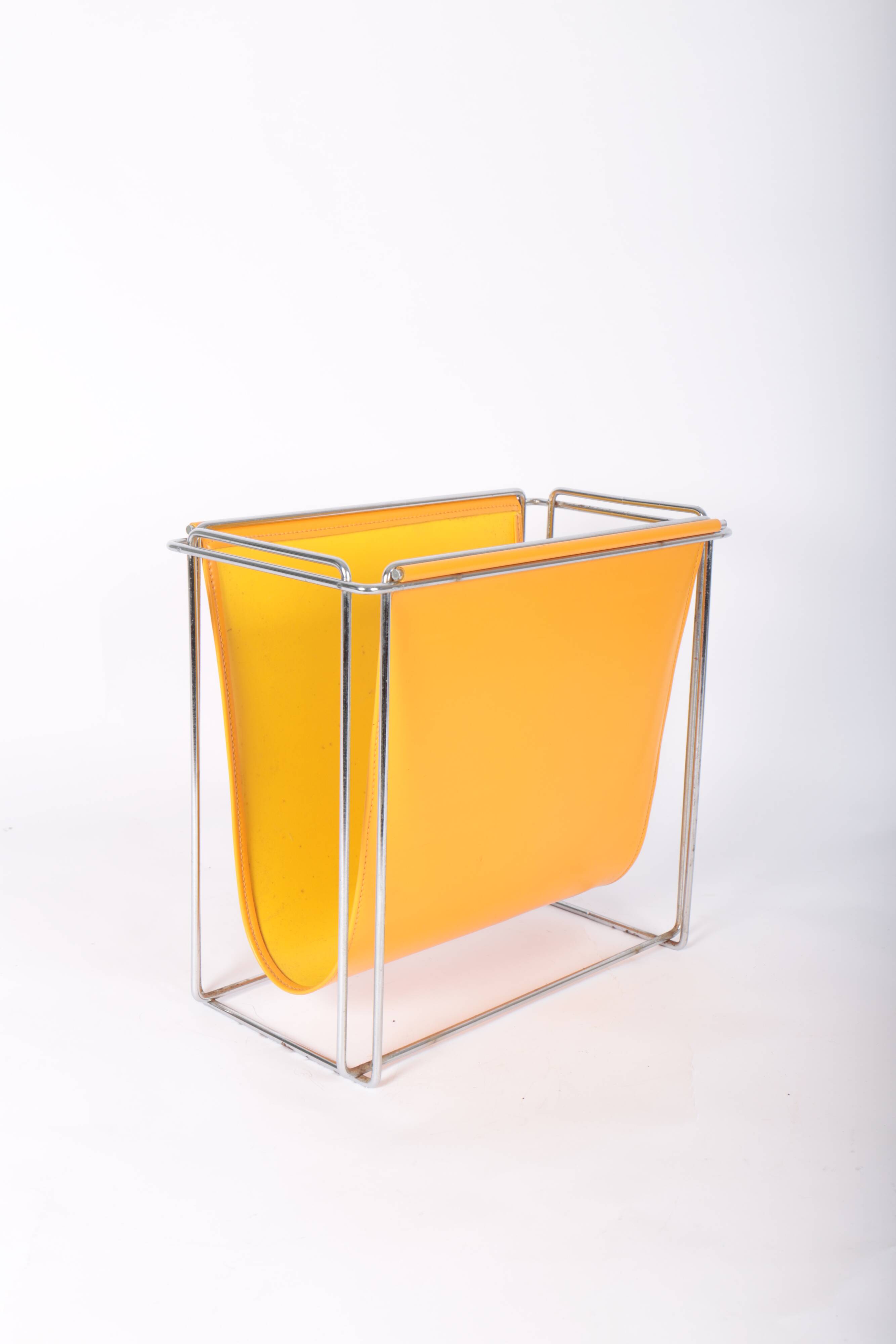 Vintage magazine rack by Gérard Rignault - Group SA