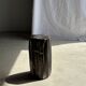 Table d'appoint en bois pétrifié noir