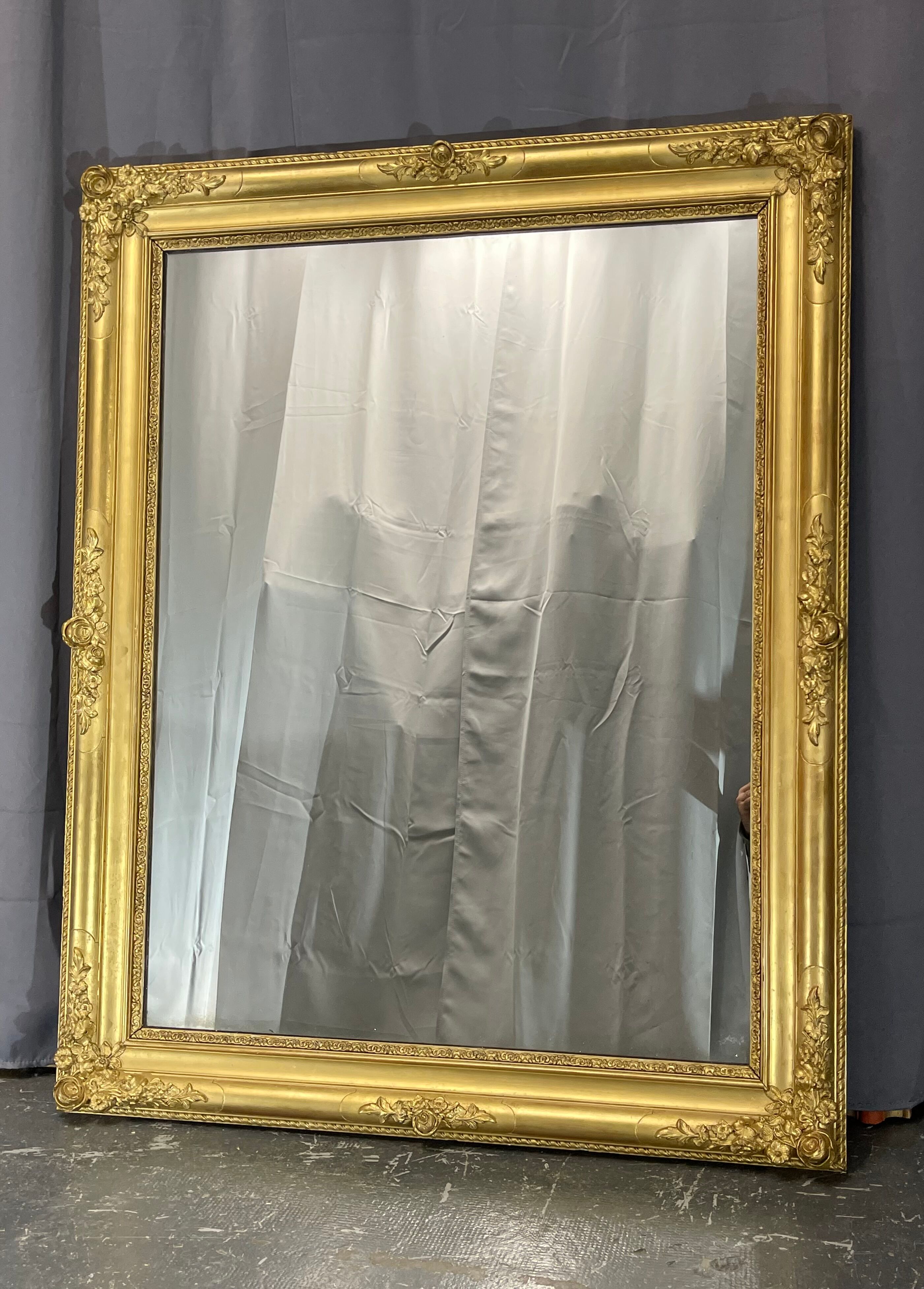 Mirror 122x96 old early nineteenth very good condition, gilding with gold leaf