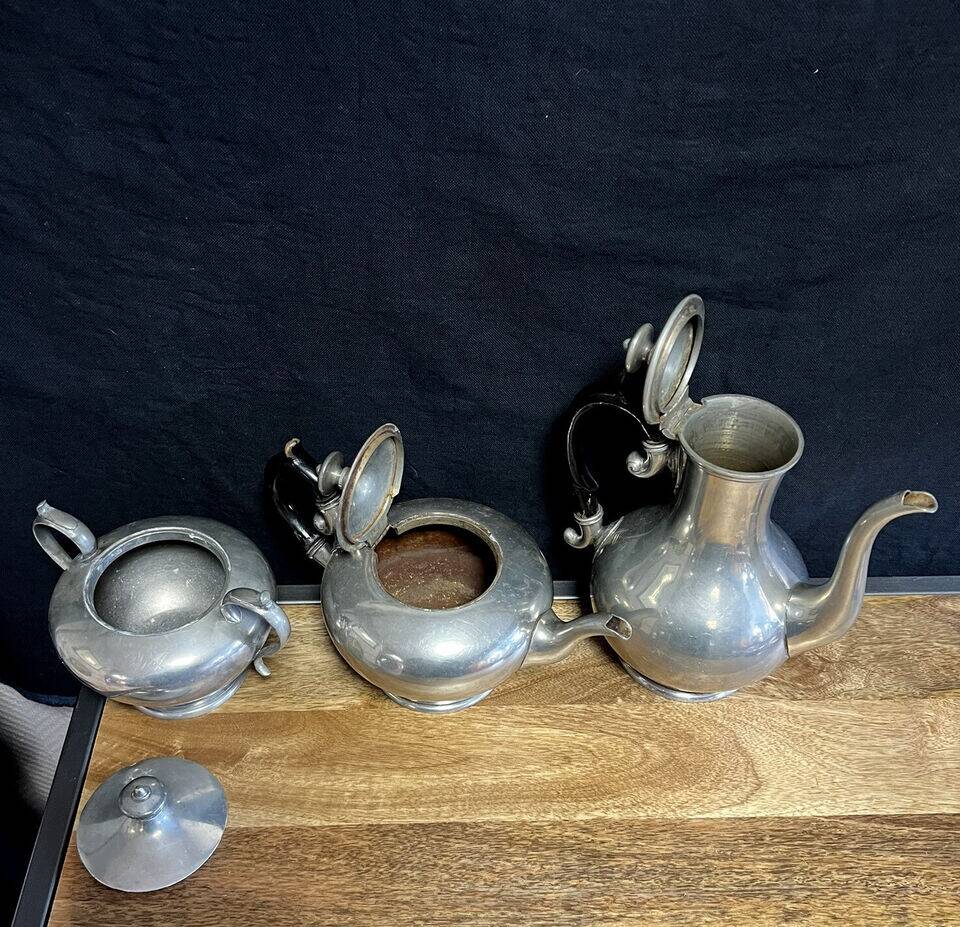 Tableware / Silver plated metal / Shaped pieces (J): 3 pieces
