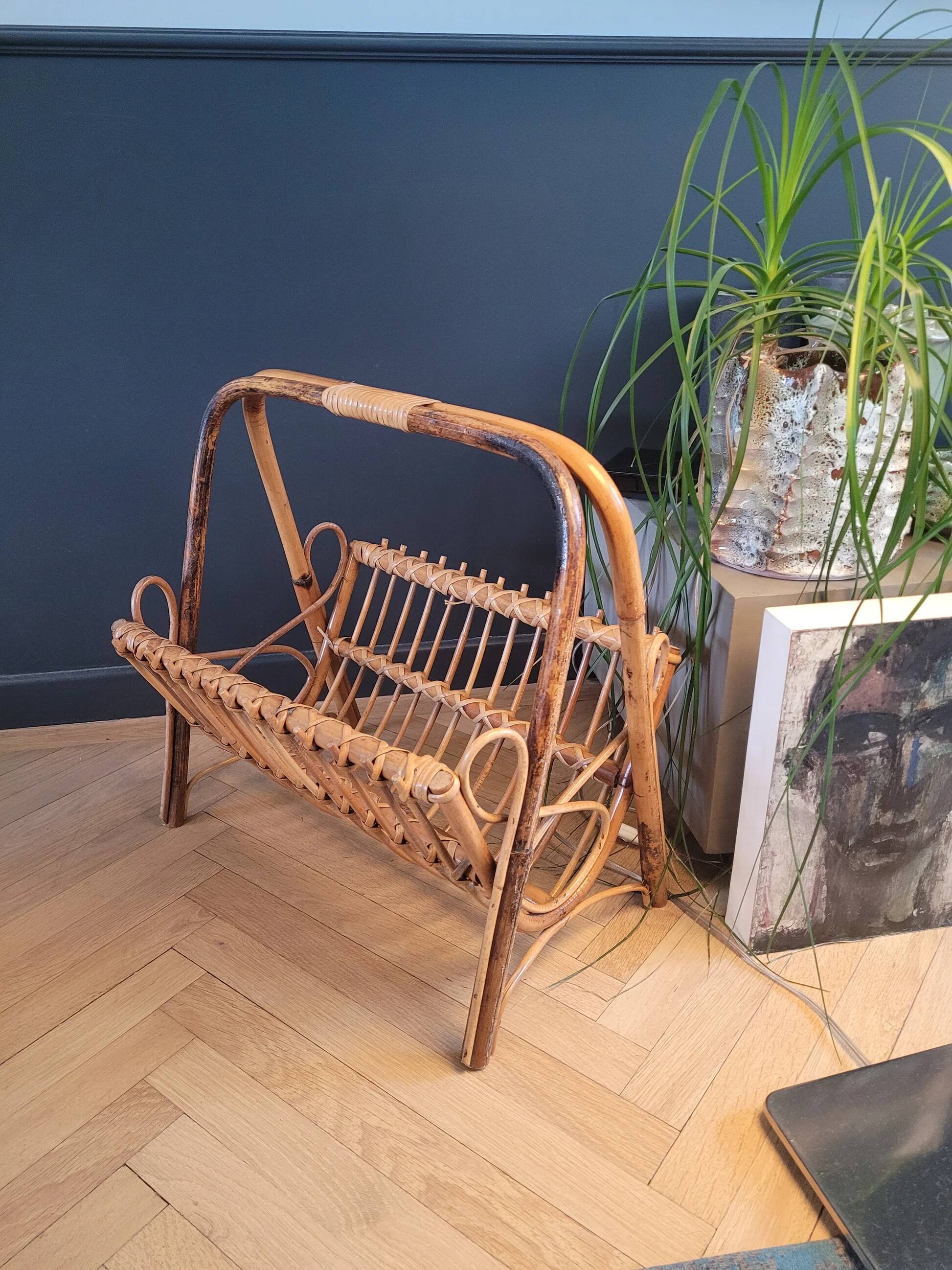 Vintage magazine rack in rattan and bamboo