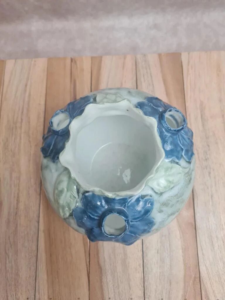Flower vase in earthenware, blue floral decoration – antique