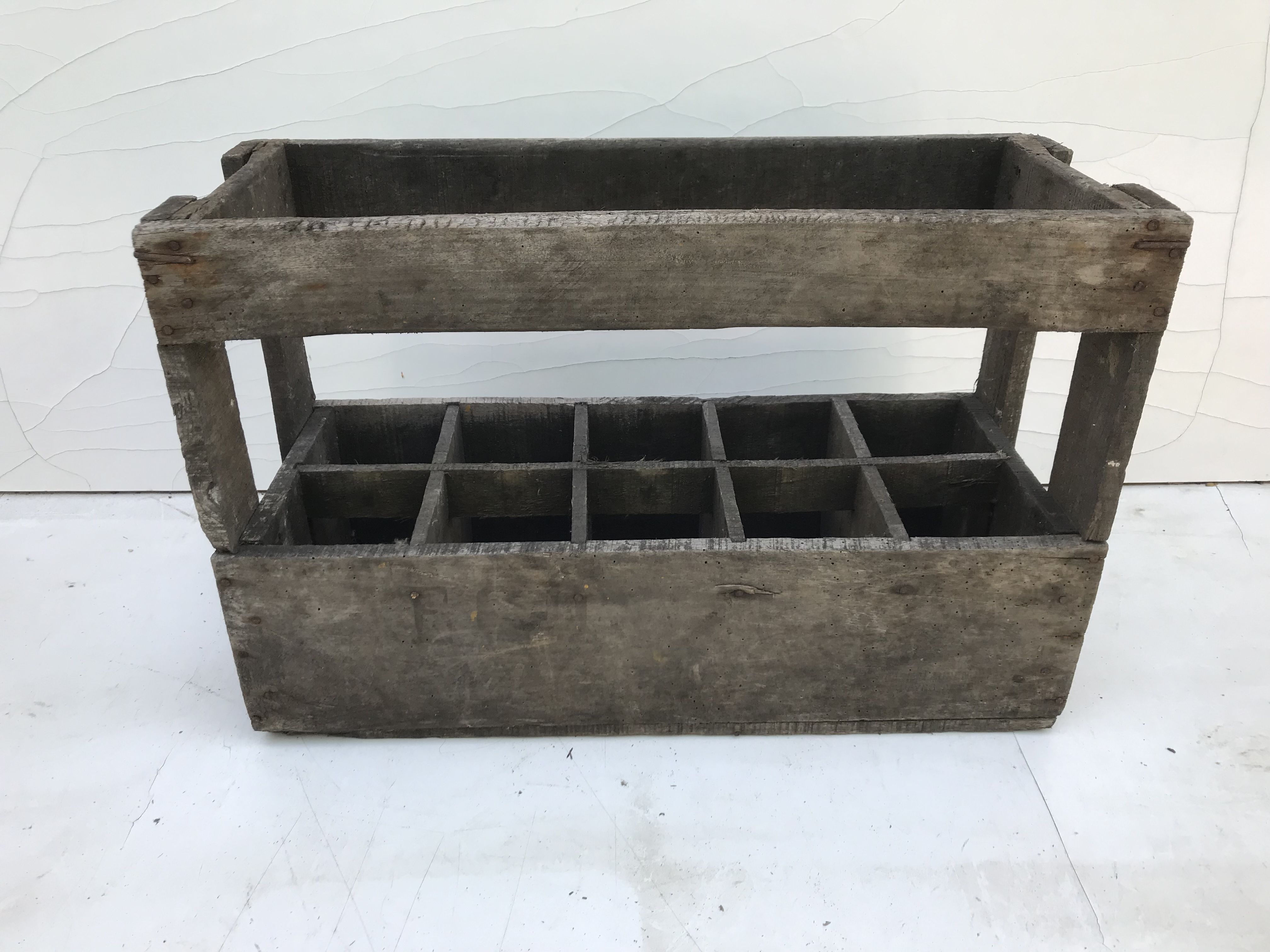 Former wooden wine box 10 bottles marking 1953 vintage