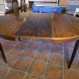 Scandinavian extendable table in rosewood from the 1960s.