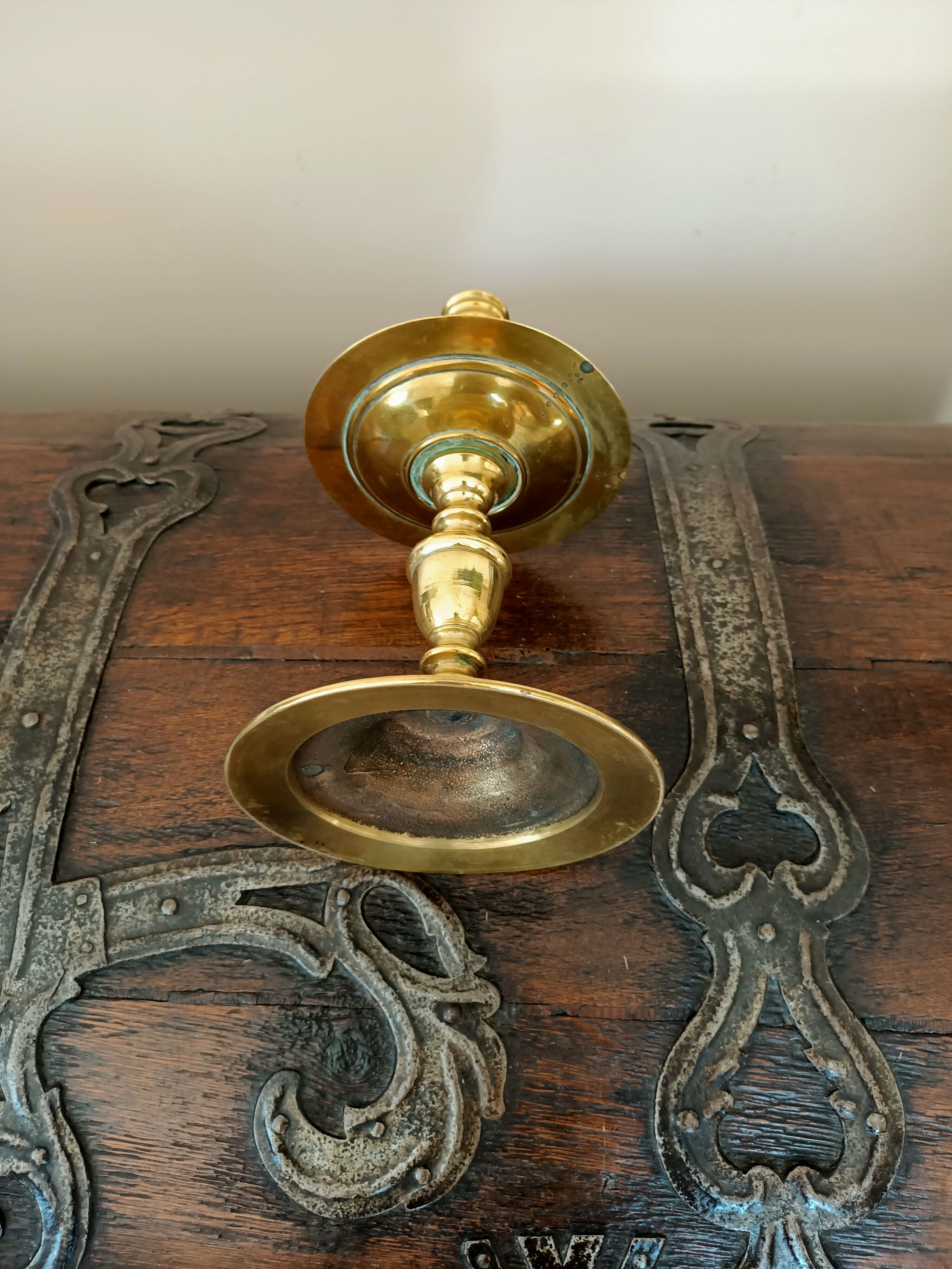 Antique bronze candle holder Heemkersk