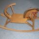 Cheval à bascule vintage en bois
