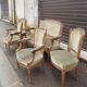 Salon de style Louis XVI en bois doré et velours