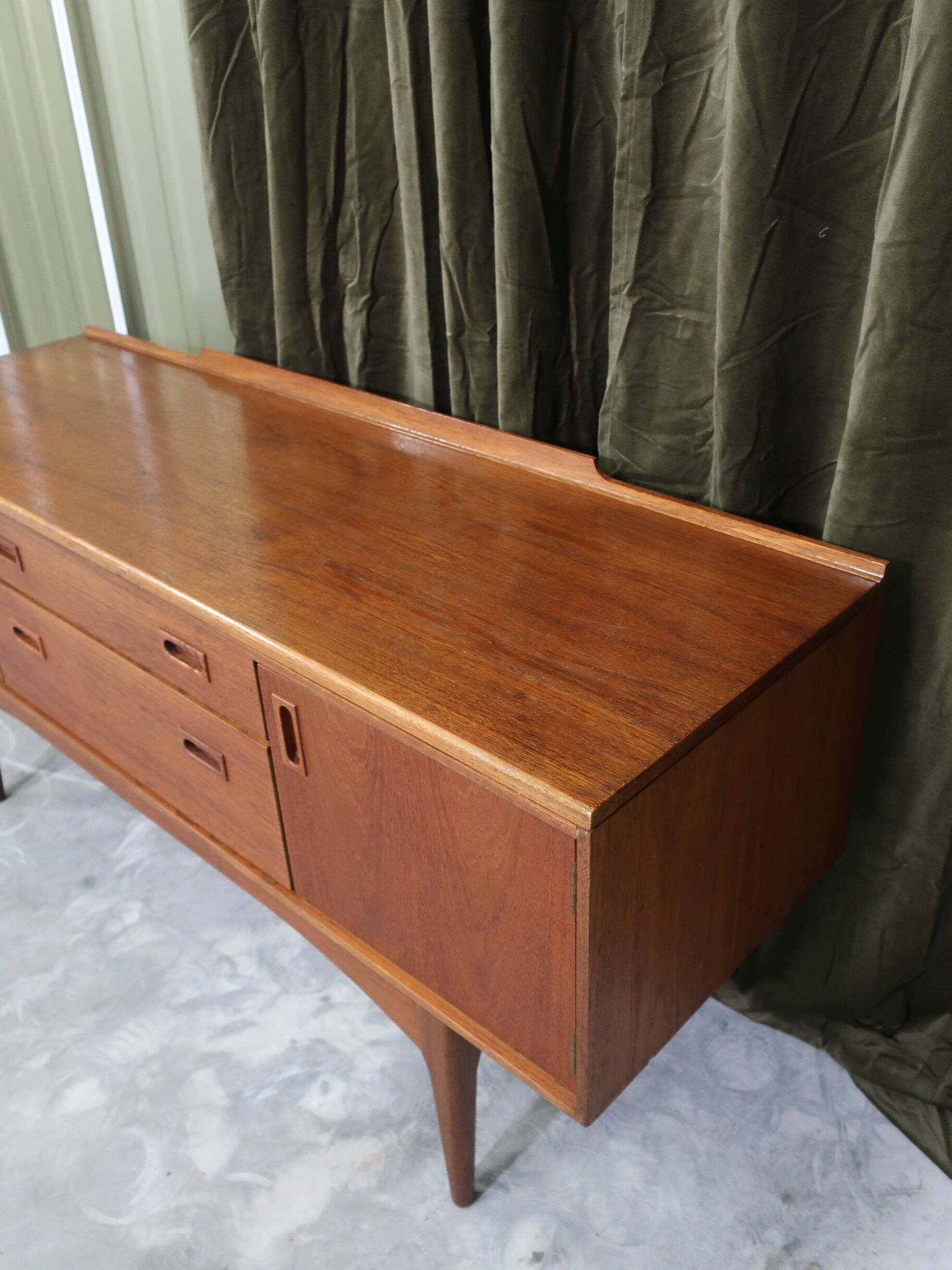 Small teak thread from the 60s