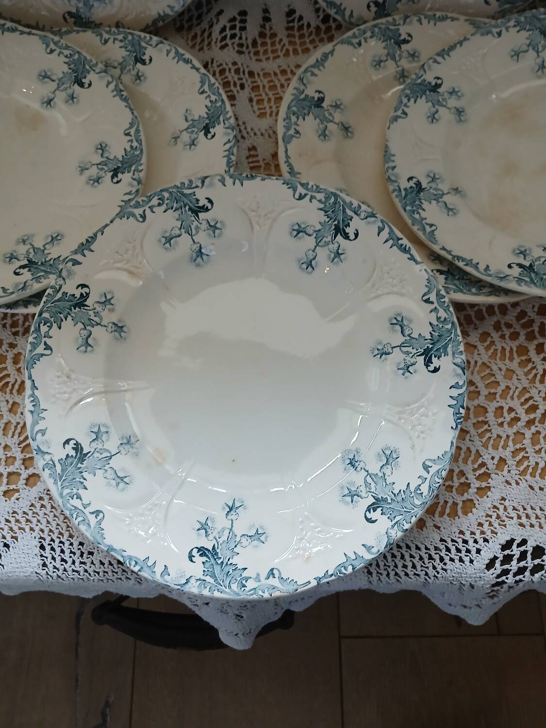 Longwy iron earth dinnerware set