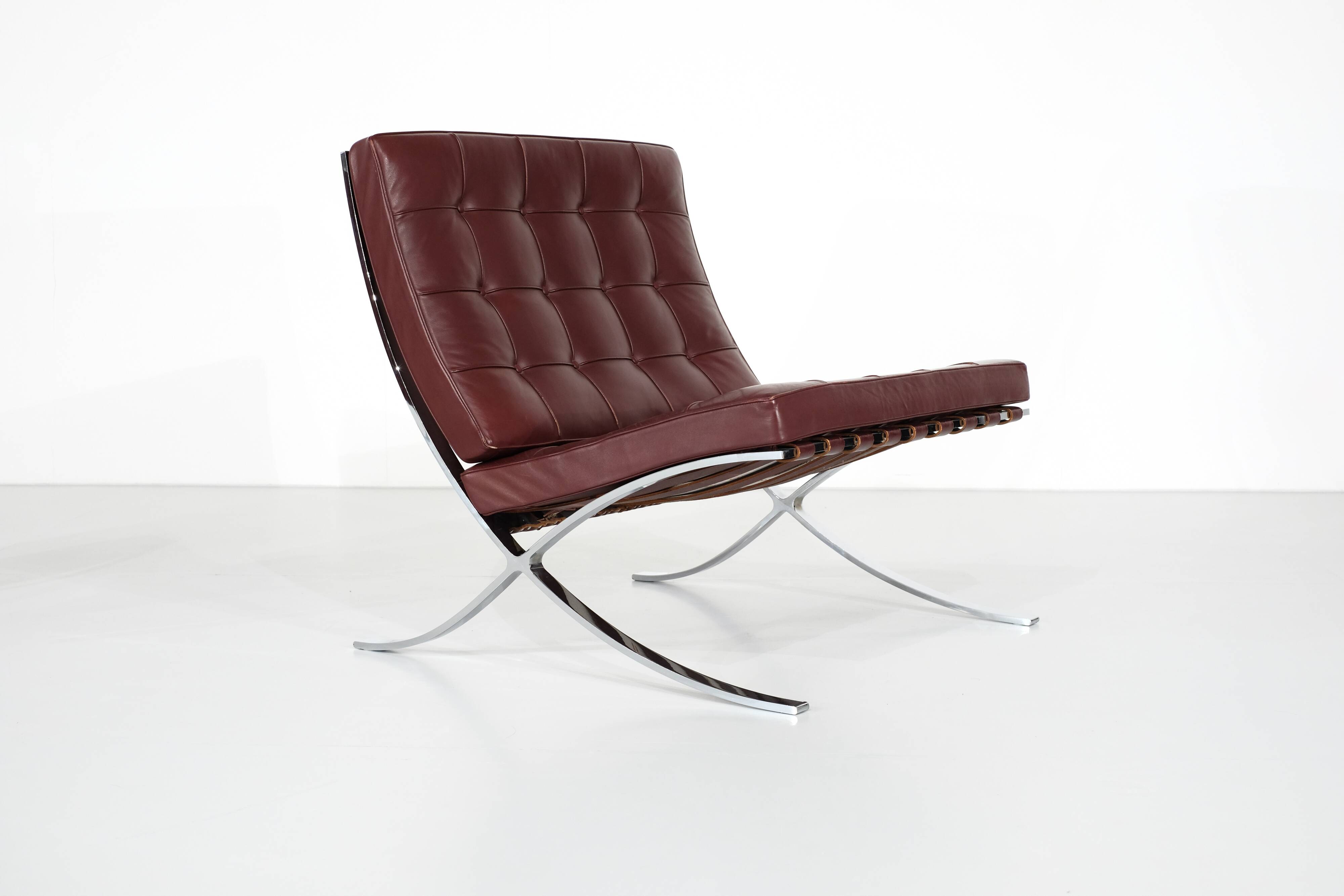 Paire de fauteuils Barcelona Ludwig Mies van der Rohe  Knoll.