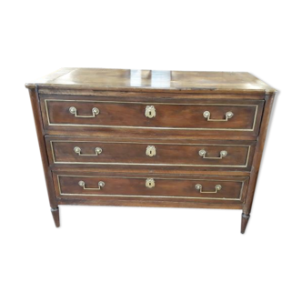 Dresser of Louis XVI era in walnut