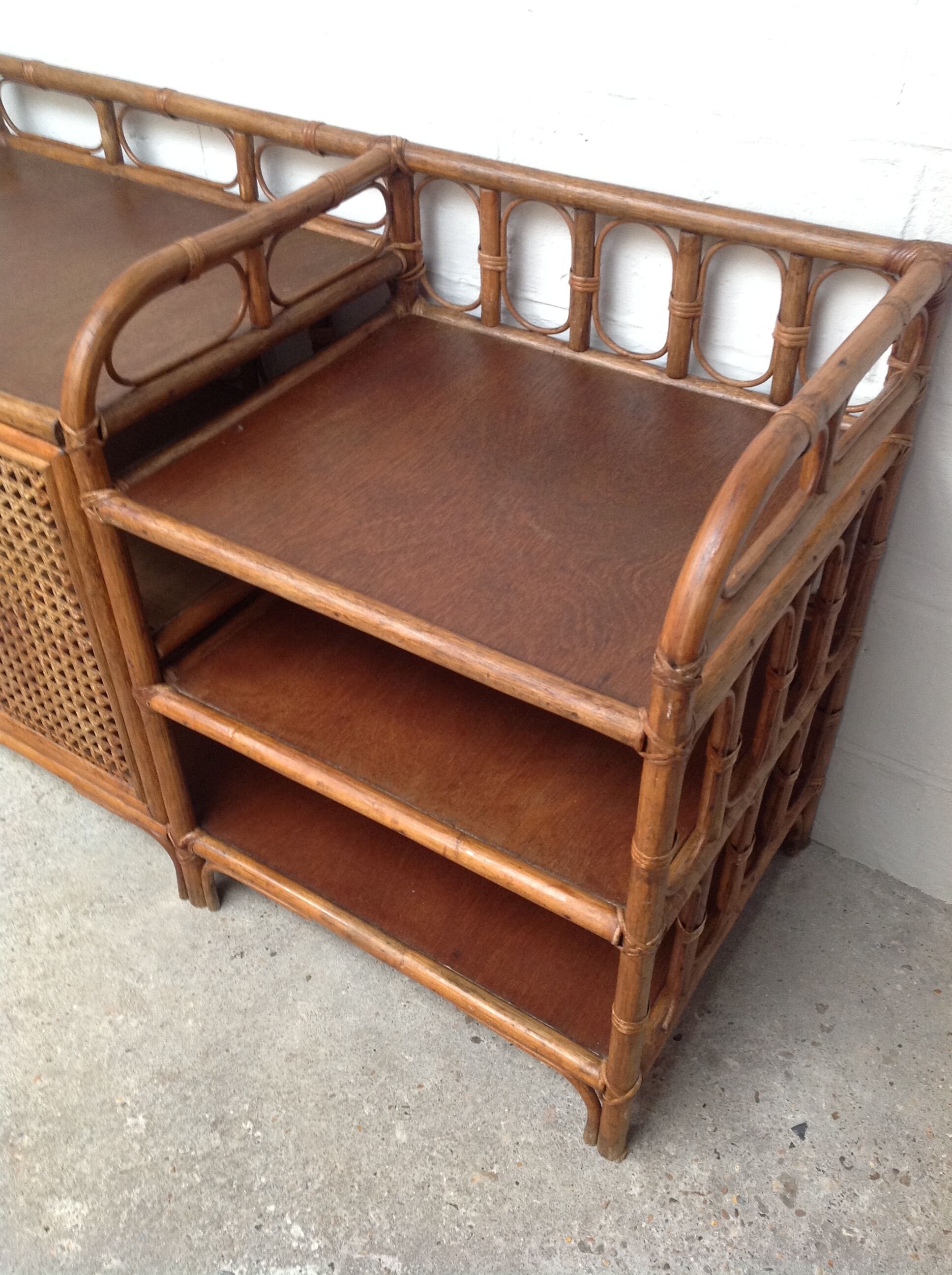 Buffet vintage cannage rotin et bois
