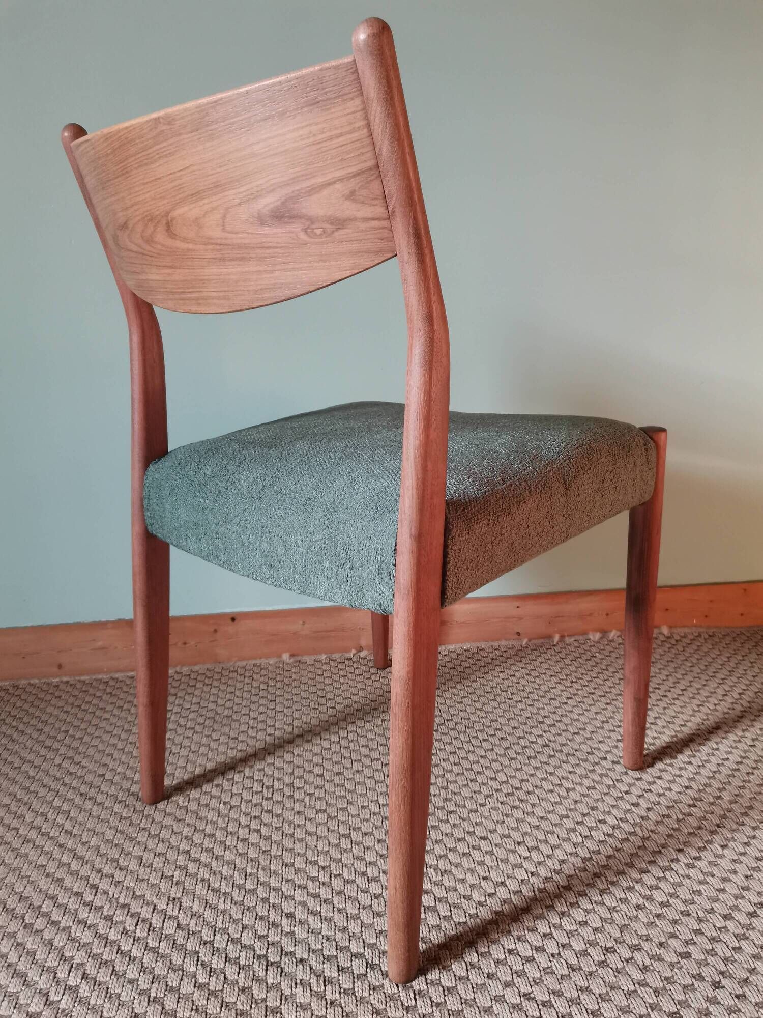 Chaises scandinaves en teck