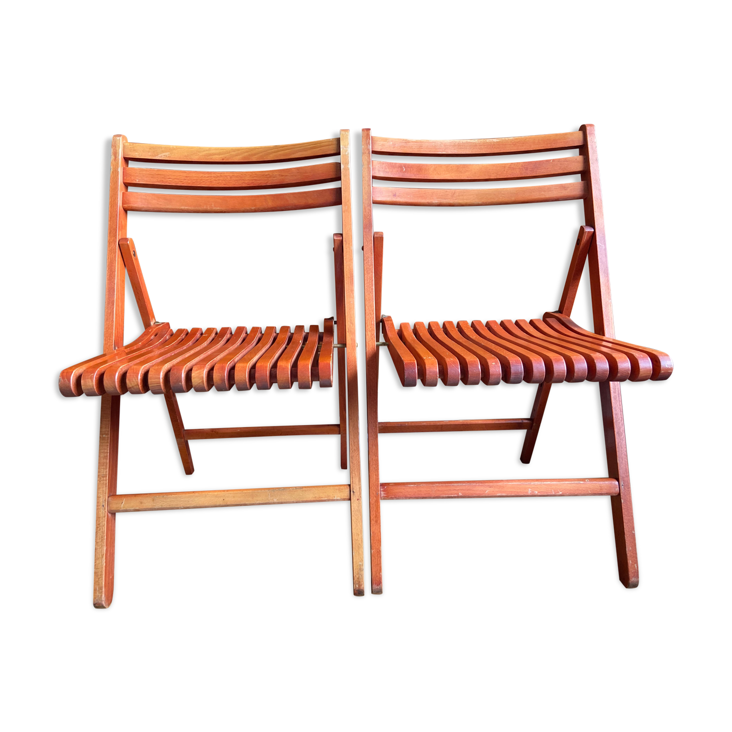 Paire de chaises pliantes en bois