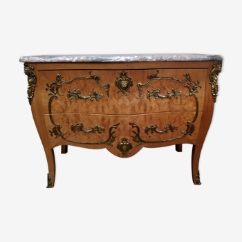 Commode galbée en loupe d'orme et bronze