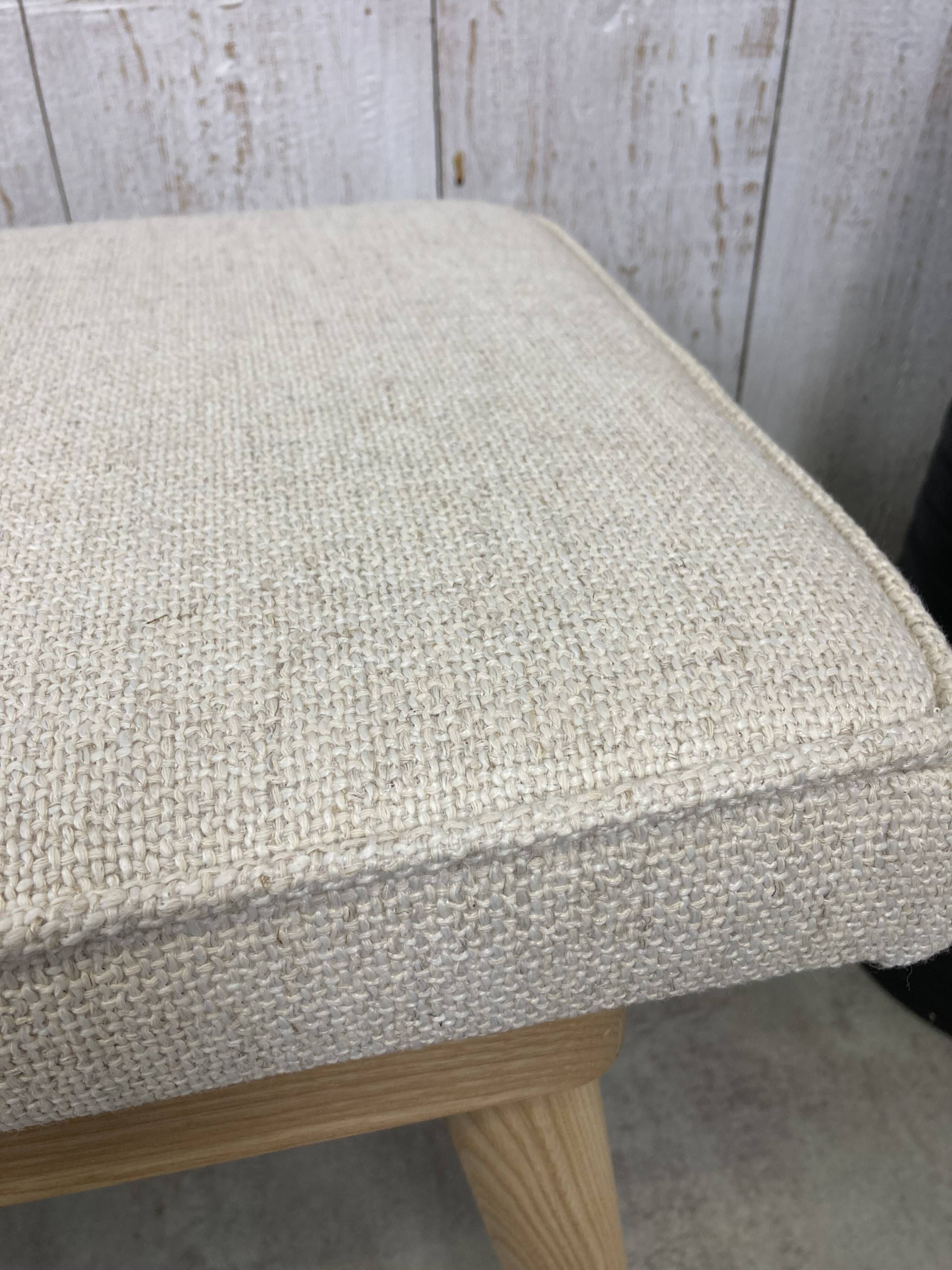 Scandinavian bench
